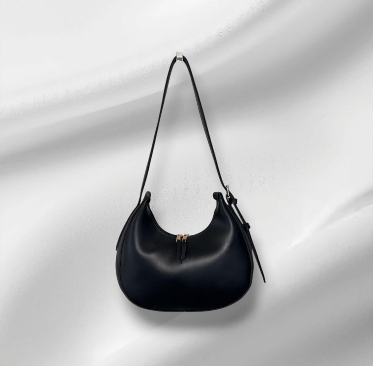 CRESECENT BAG
